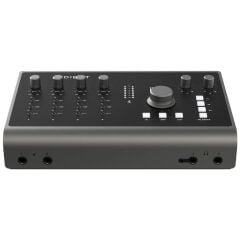 Audient iD44 MKII 2 Usb-C Ses Kartı 20-Giriş/24-Çıkış