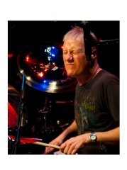 BAGET(ÇİFT) SIGNATURE STICK GREGG BISSONETTE, HICKORY, 0.620''x16 1/4'', MEDIUM TAPER, TIP: WOOD / TEAR DROP, SURFACE: MEDIUM/LACQUER
